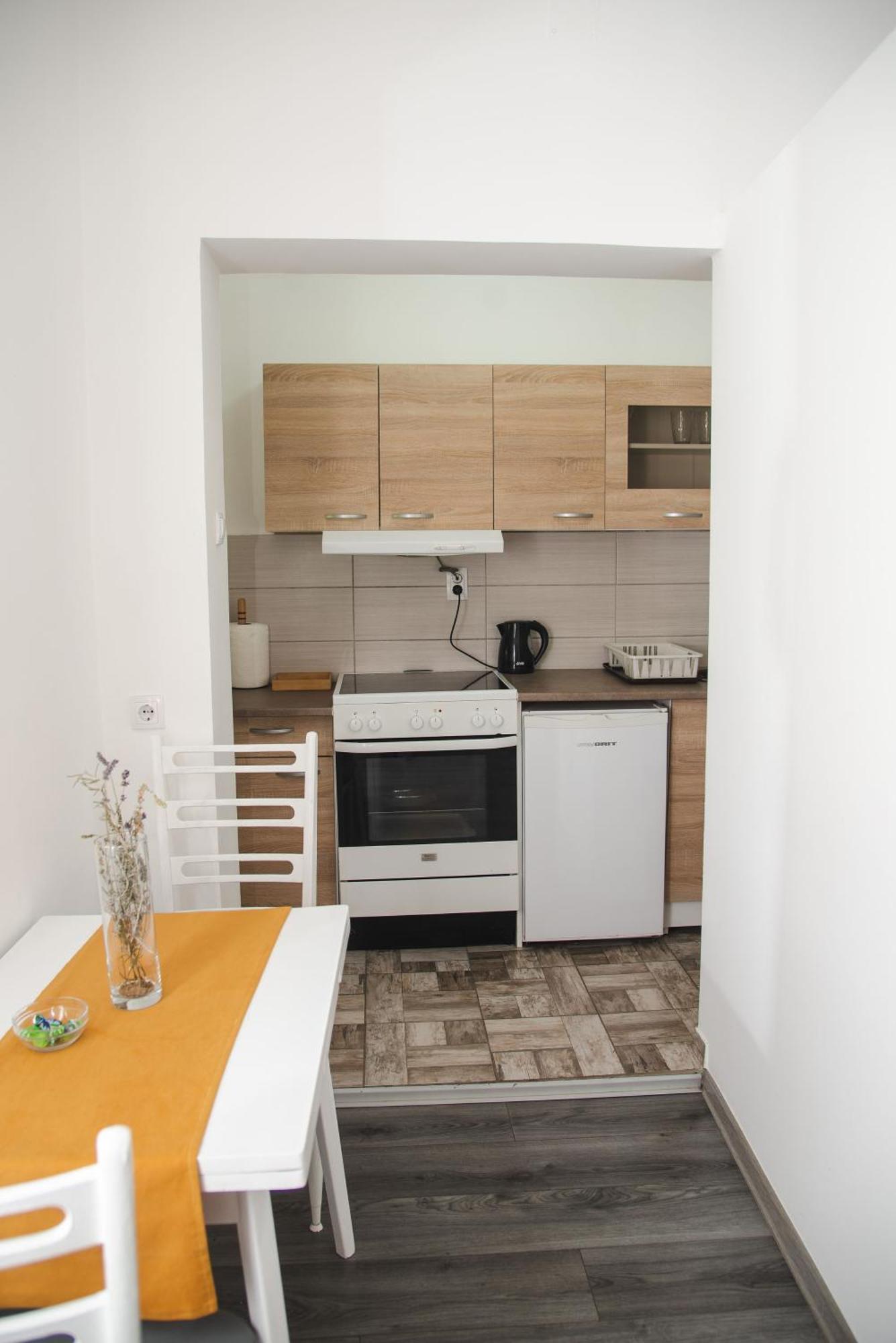 Apartmani Maslacak Vrdnik Exterior foto
